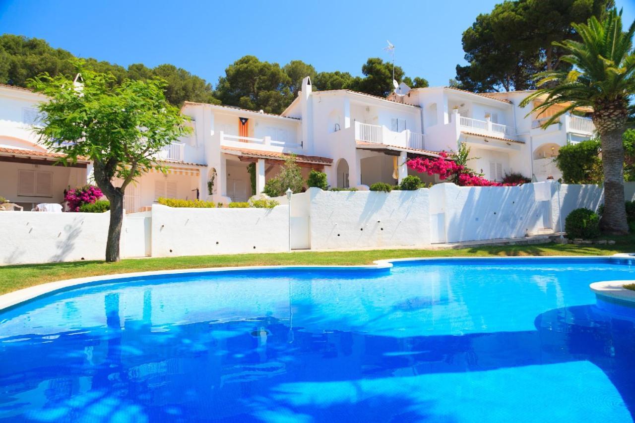 Frontsea Only Families Planet Costa Dorada Villa ซาลอว์ ภายนอก รูปภาพ